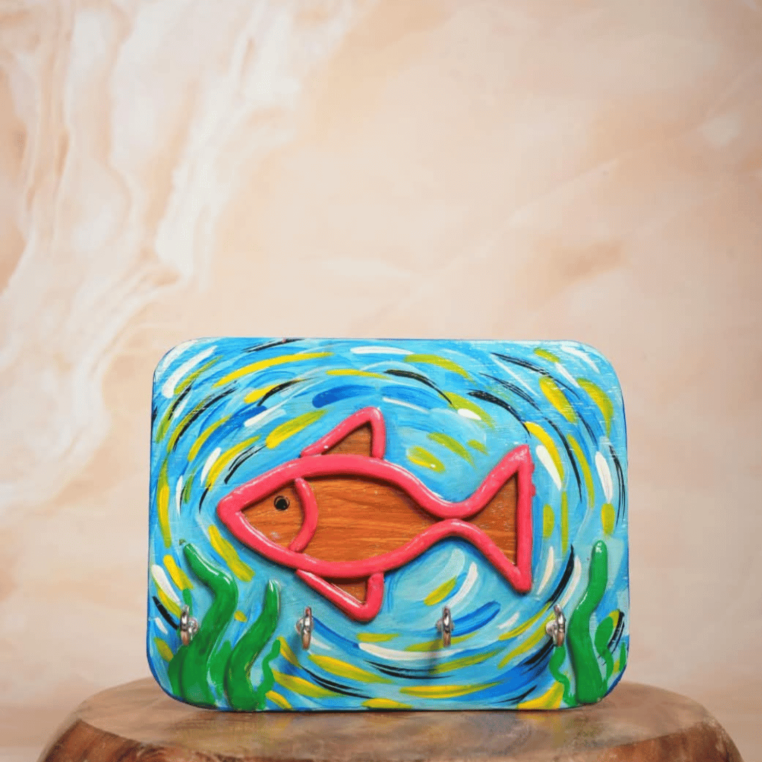 3D Wooden Key Holder Handcrafted Fish with 4 Key Hooks