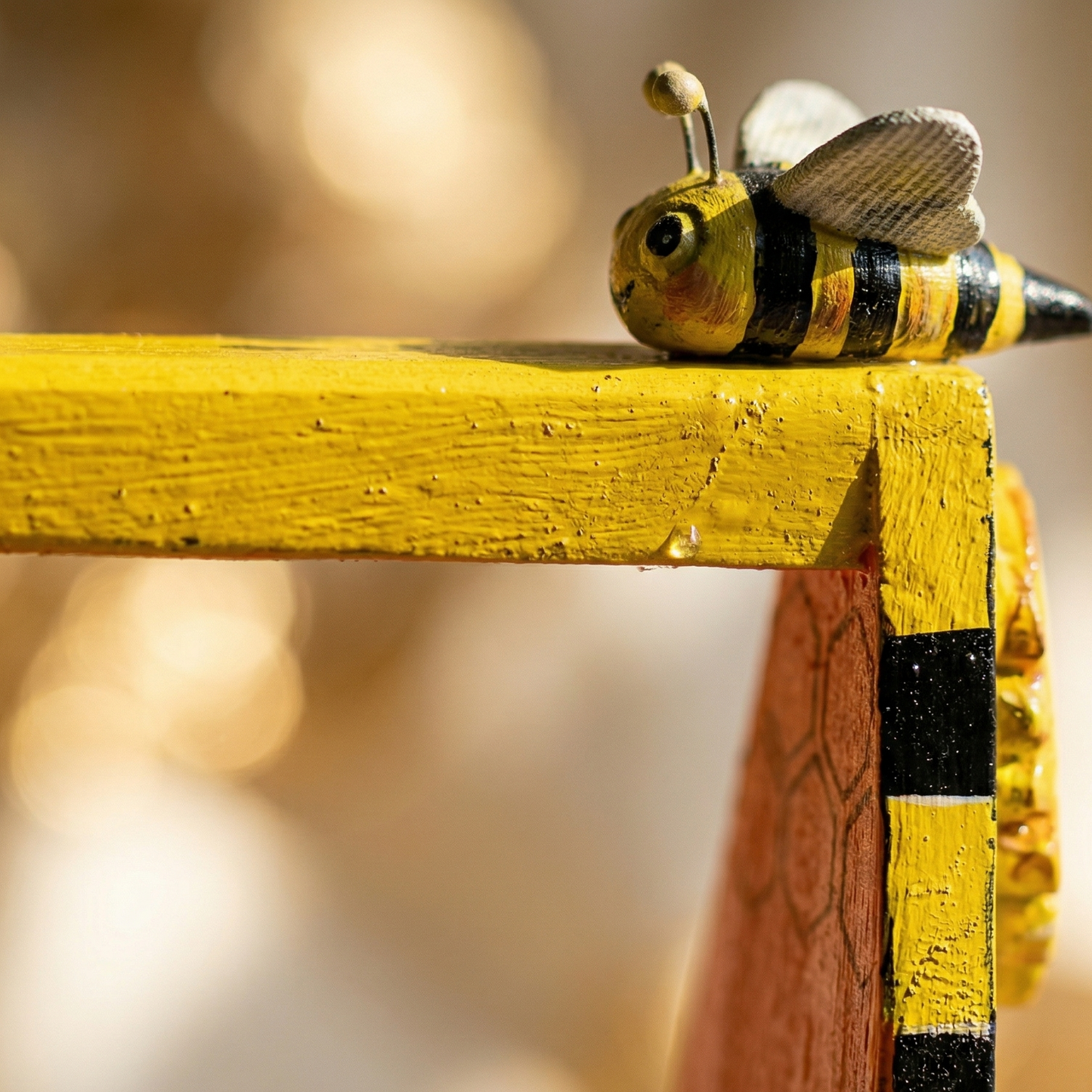 Honey Bee Utility Holder
